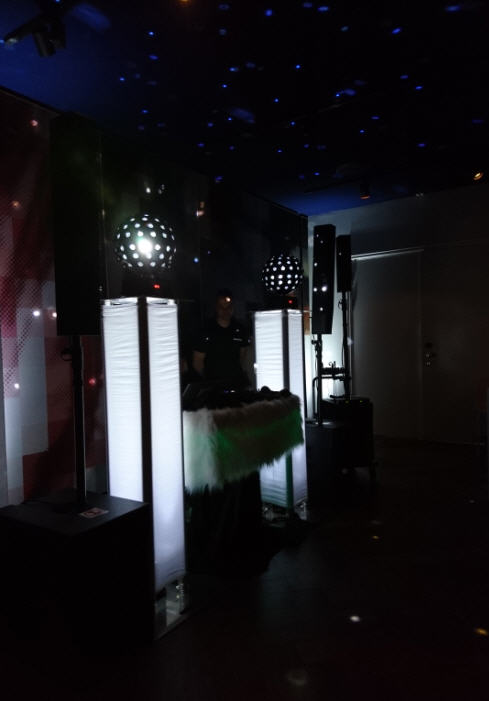 Uplighting Glow Totem Verlichting Truss Totems