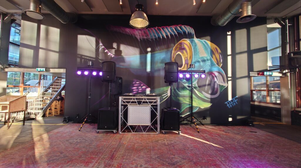 IJkantine Eenvoudige DJ booth setup