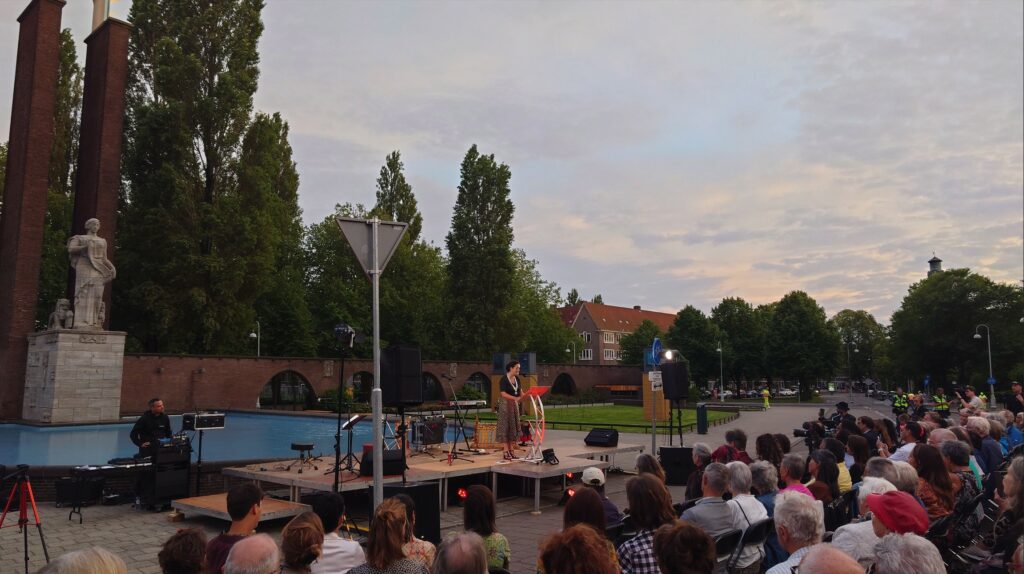 Dekoloniale Indie Herdenking Olympiaplein Halsema Outdoor event licht geluid