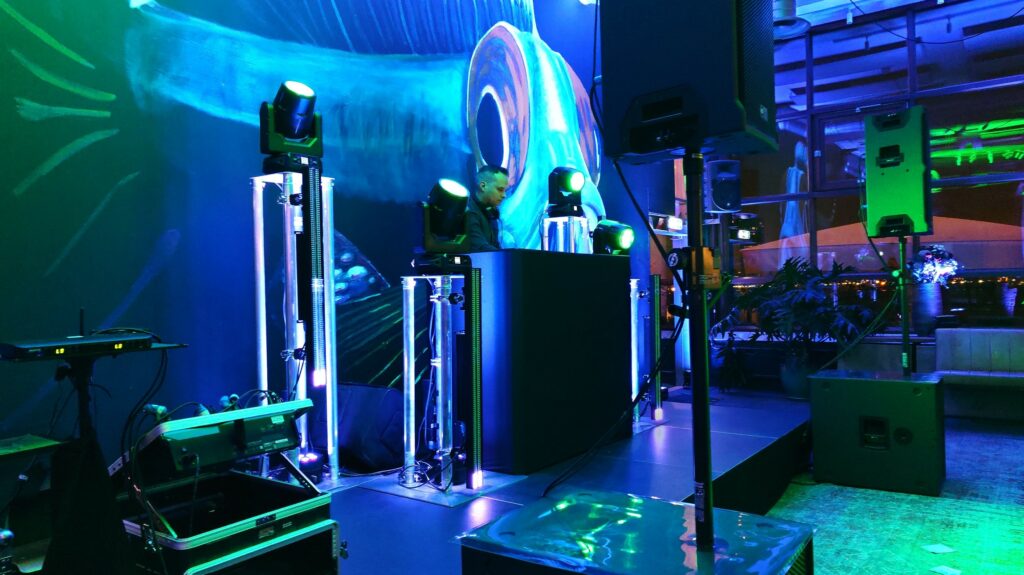 DJ Show Licht show Ijkantine Sound2Light