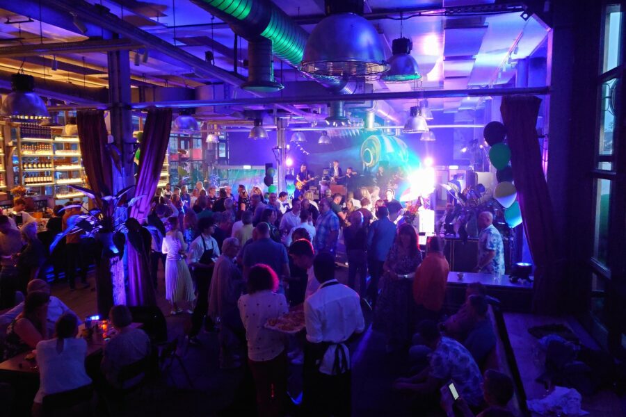 Bedrijfsfeest IJkantine Live Band Groot Podium Thijs Boontjes met Audio en Lichtshow