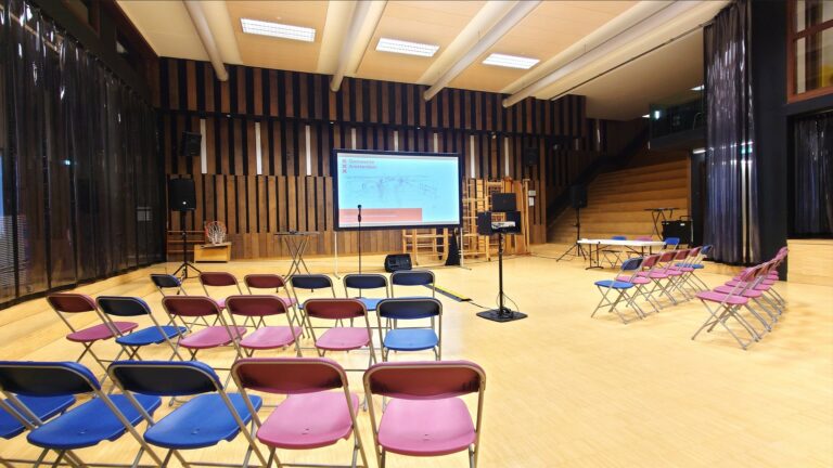 School Event Meeting setup met Scherm en Beamer Audio Sound2Light