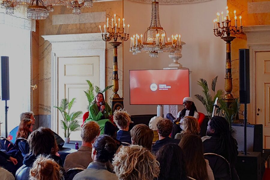 Seminar Meeting Event Styling Decoratie Planten TV Beeldscherm huren 65 inch Sound2Light Nile Rodgers Event