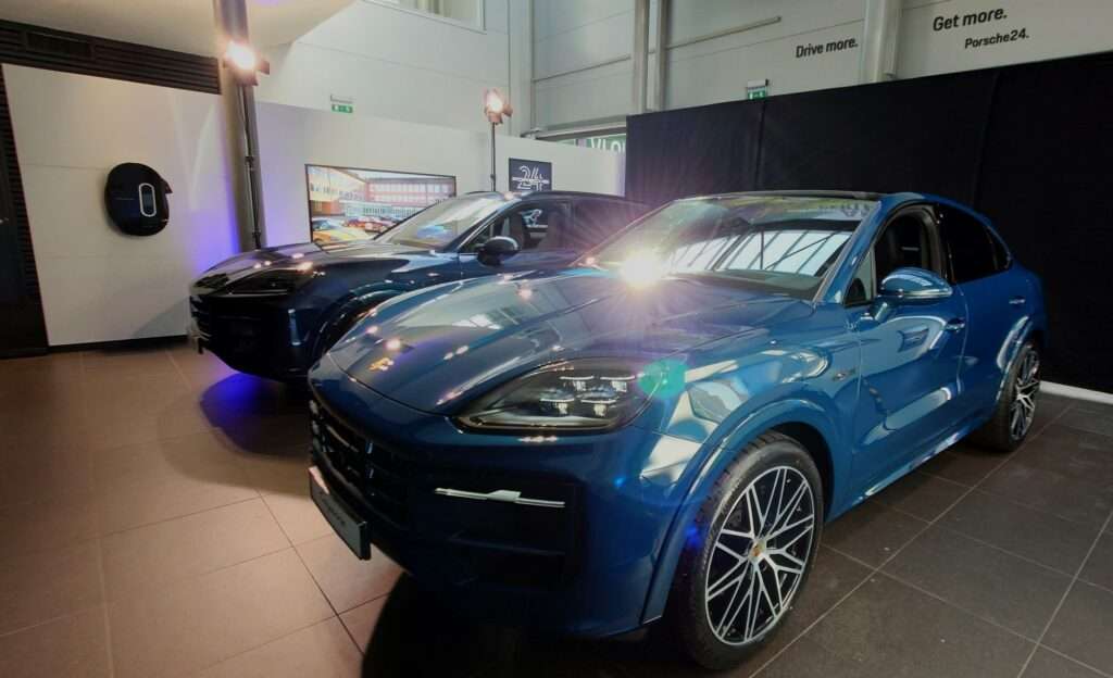 Automotive Event Porsche Cayenne Verlichting Pipe and Drape Sound2Light