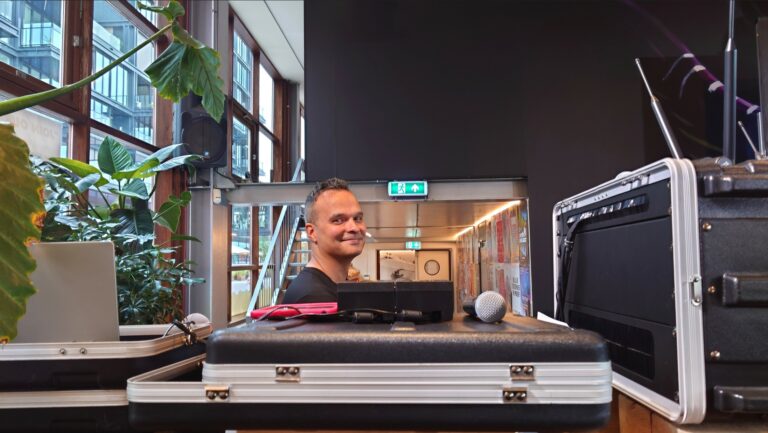 AV Service Audio Technicus Sound2Light